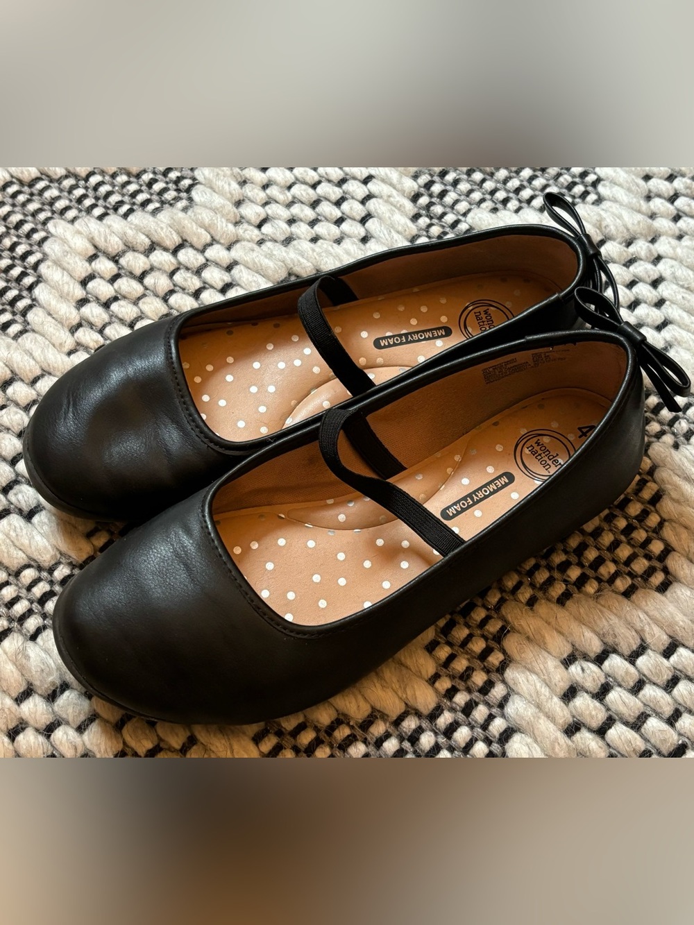 wonder nation Black Mary Jane Bow Ballet Flats, size 4, EUC